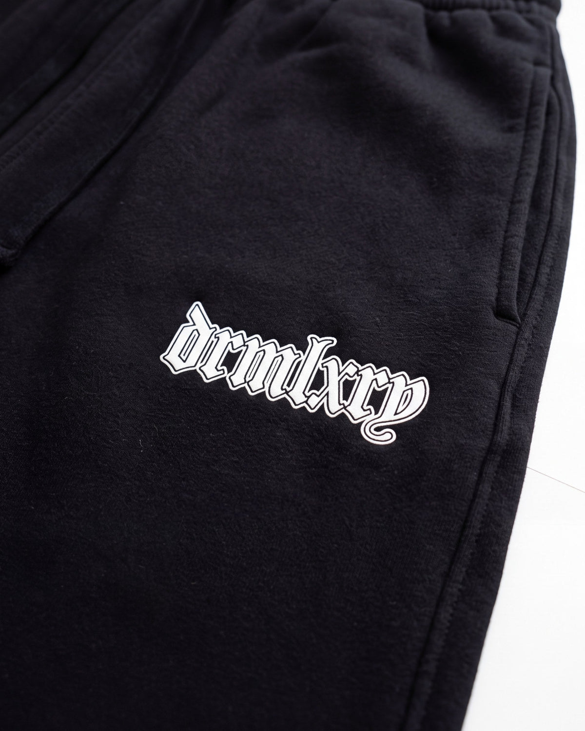 Garage Sweatpants, drmlxry script close-up
